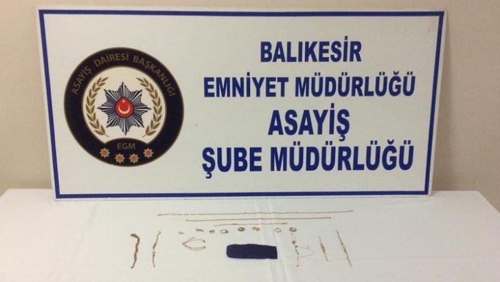 30 BİN LİRALIK ZİYNET EŞYASI ÇALDILAR!