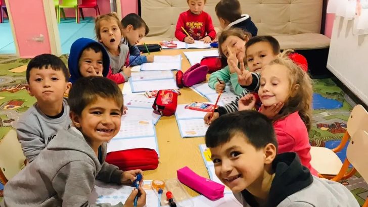 Kırsaldaki çocuklar için “Gezici Öğretmen Sınıfı”