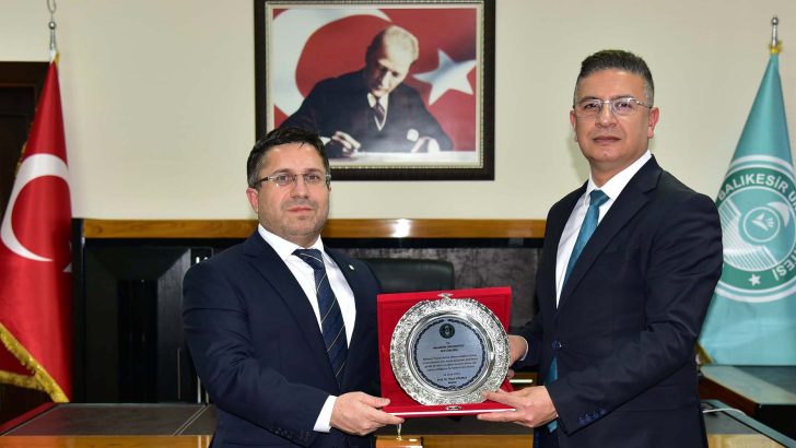 BALIKESİR ÜNİVERSİTESİ’NDE REKTÖR DEĞİŞTİ