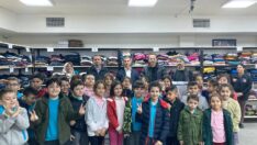 Minik öğrencilerden depremzedelere atkı, bere yardımı