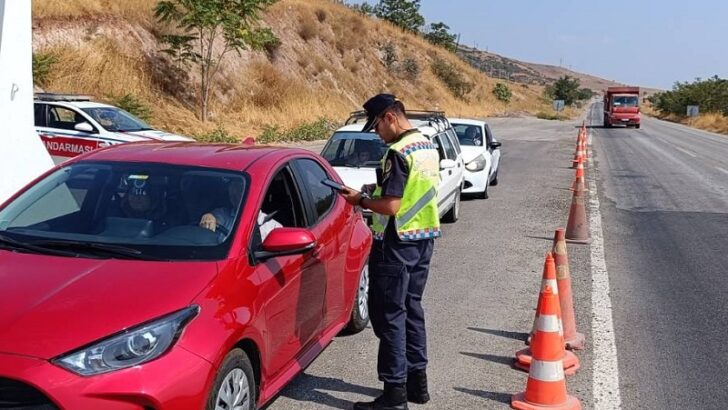 Jandarma Trafikten Cep Telefonu denetimleri