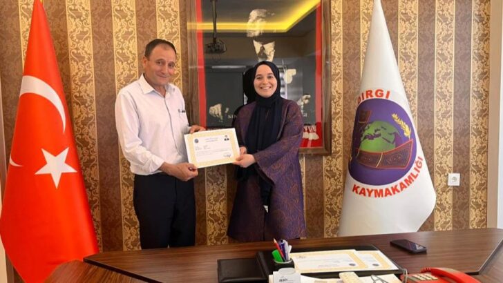 Kaymakamlık Personeline Başarı Belgesi