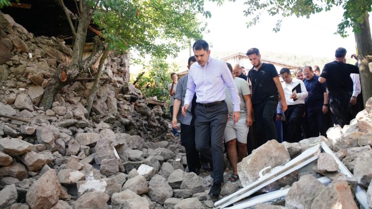 Bakan Kurum Sındırgı’daydı