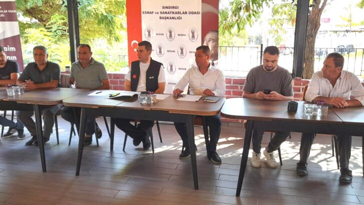 MAĞDUR ESNAFLA TOPLANTI