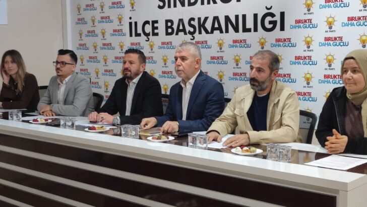 Ak Parti’den Değerlendirme Toplantısı
