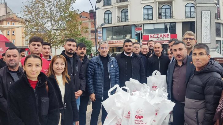 Depremzedelere Pirinç Yardımı