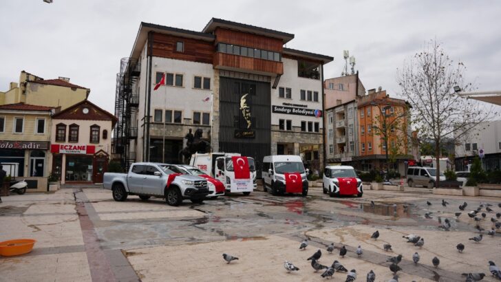 Belediyeye Yeni Araçlar