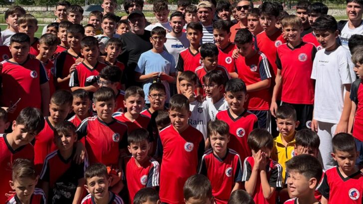 Ünder Baba Ocağındaydı