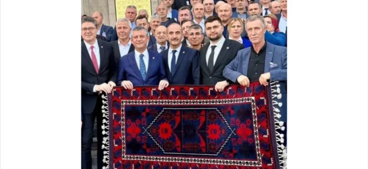 CHP İlçe Örgütü Özel’in Yanında